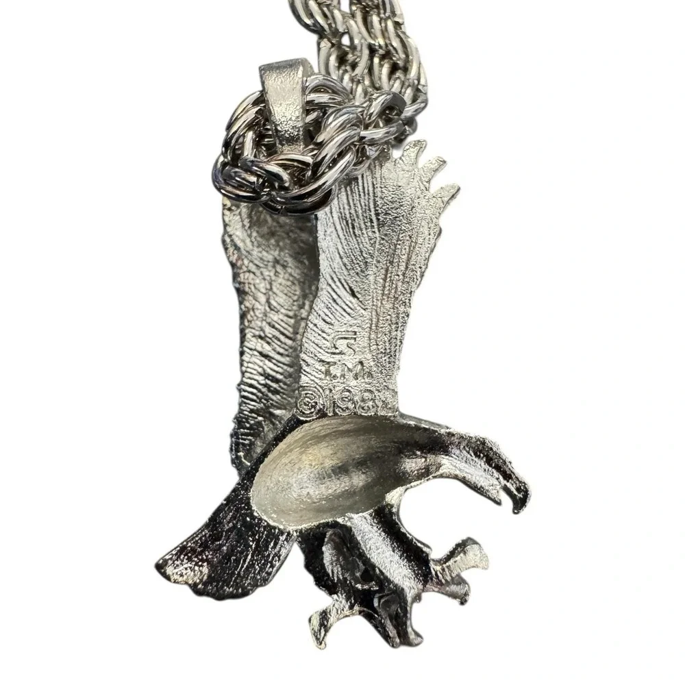 Vintage Silver Tone‎ Metal Eagle Pendant on 17